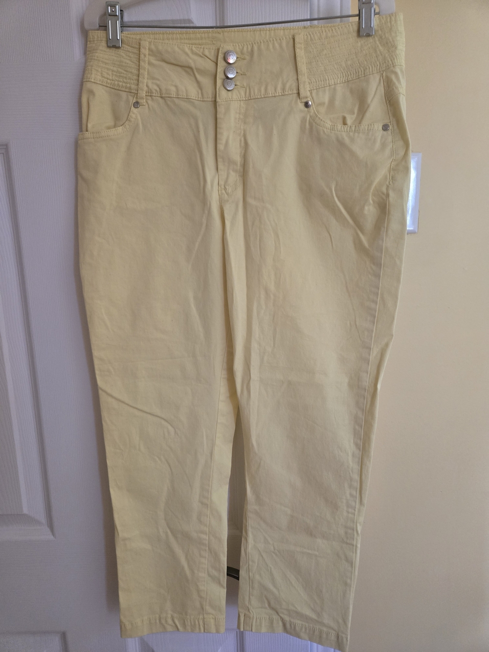 🏈SAN FRANCISCO Women’s Yellow Capris - 3/4 Pants